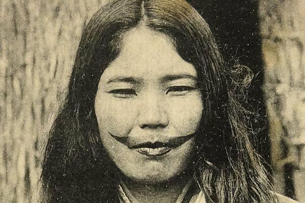 口周りの入れ墨が特徴的なアイヌの女性（1930）。北海道の調査によると2013年時点で道内に16786人のアイヌの人々が居住している。 - Sputnik 日本