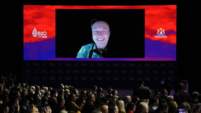 地下トンネルと宇宙人」 マスク氏、未来のビジョンを語る - 2022