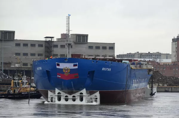 バルティック造船所で行われた22220型原子力砕氷船「ヤクーチア」の進水式(ロシア・サンクトペテルブルク、22日) バルティック造船所で行われた22220型原子力砕氷船「ヤクーチア」の進水式(ロシア・サンクトペテルブルク、22日) - Sputnik 日本