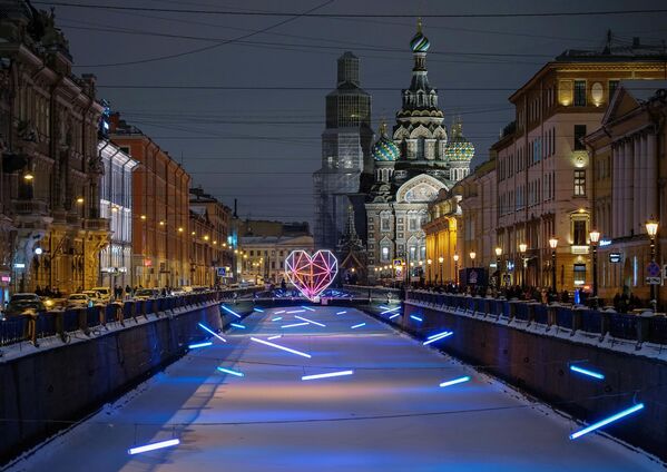 新年のイルミネーションが施されたサンクトペテルブルクのグリボエードフ運河 - Sputnik 日本
