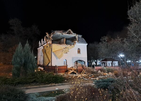 夜間砲撃で被害を受けた教会（ドネツク人民共和国・ドネツク、5日） - Sputnik 日本