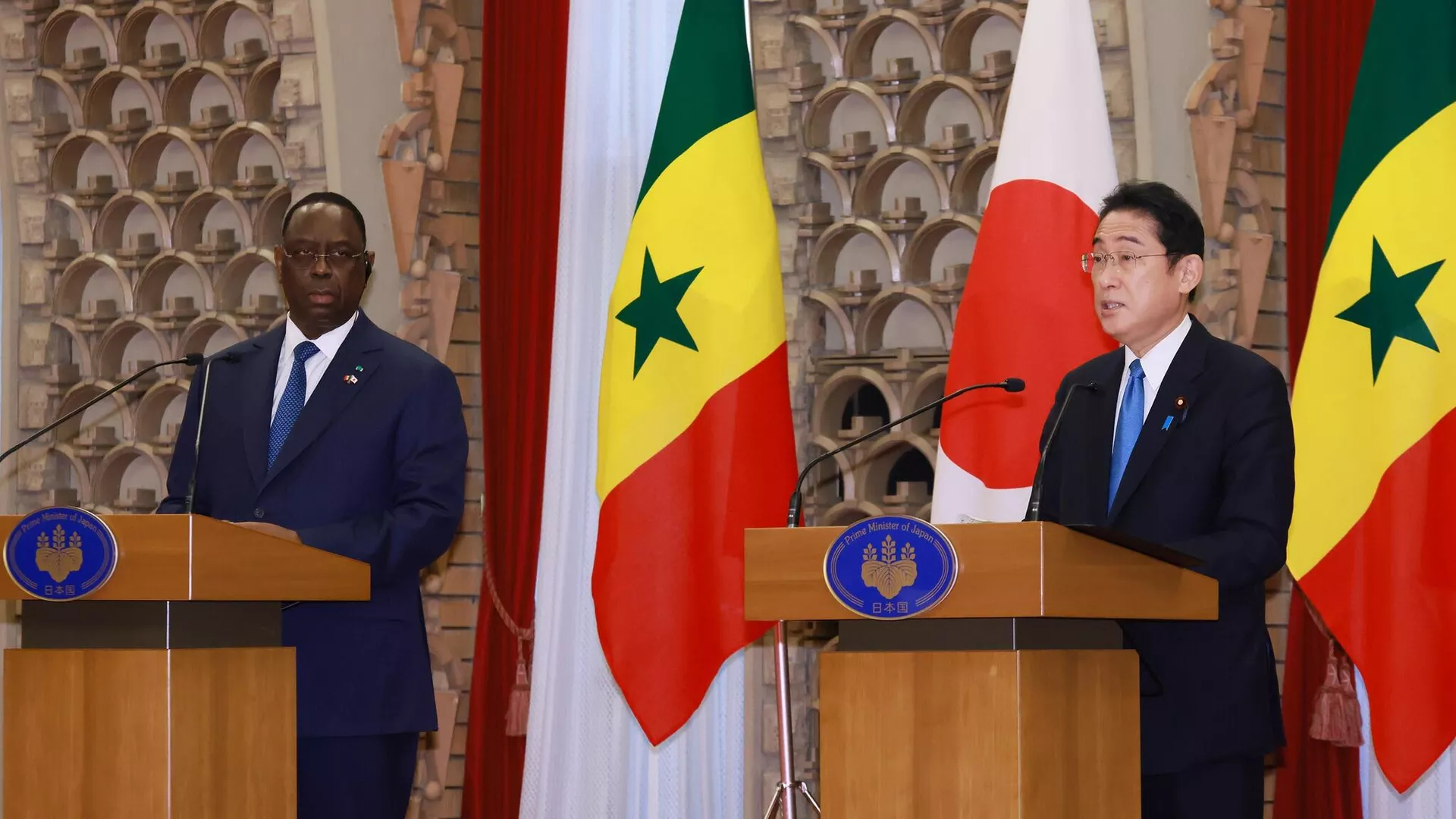 岸田文雄首相はセネガルのサル大統領と会談