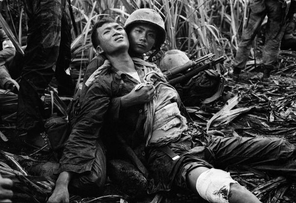 北ベトナムのダックホアで負傷した南ベトナムの海兵隊員 - Sputnik 日本
