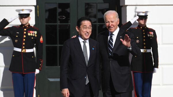 日本政府「首相は異例の厚遇」　バイデン大統領自ら出迎えで - Sputnik 日本