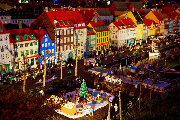 デンマーク・ビルンのレゴランドに作られた、レゴブロックで再現した市街地（2022年12月4日撮影） - Sputnik 日本