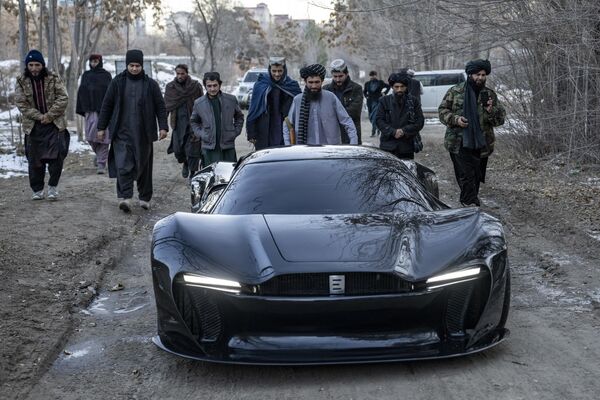 カースタジオで披露された、アフガニスタン初の自国製スポーツカー（アフガニスタン・カブール、13日） - Sputnik 日本
