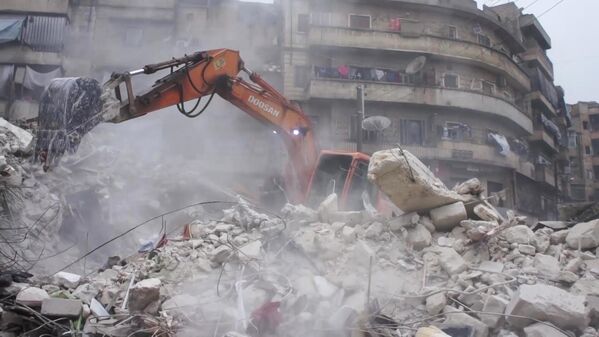 シリアの被災地で行われた瓦礫の撤去作業（7日） - Sputnik 日本