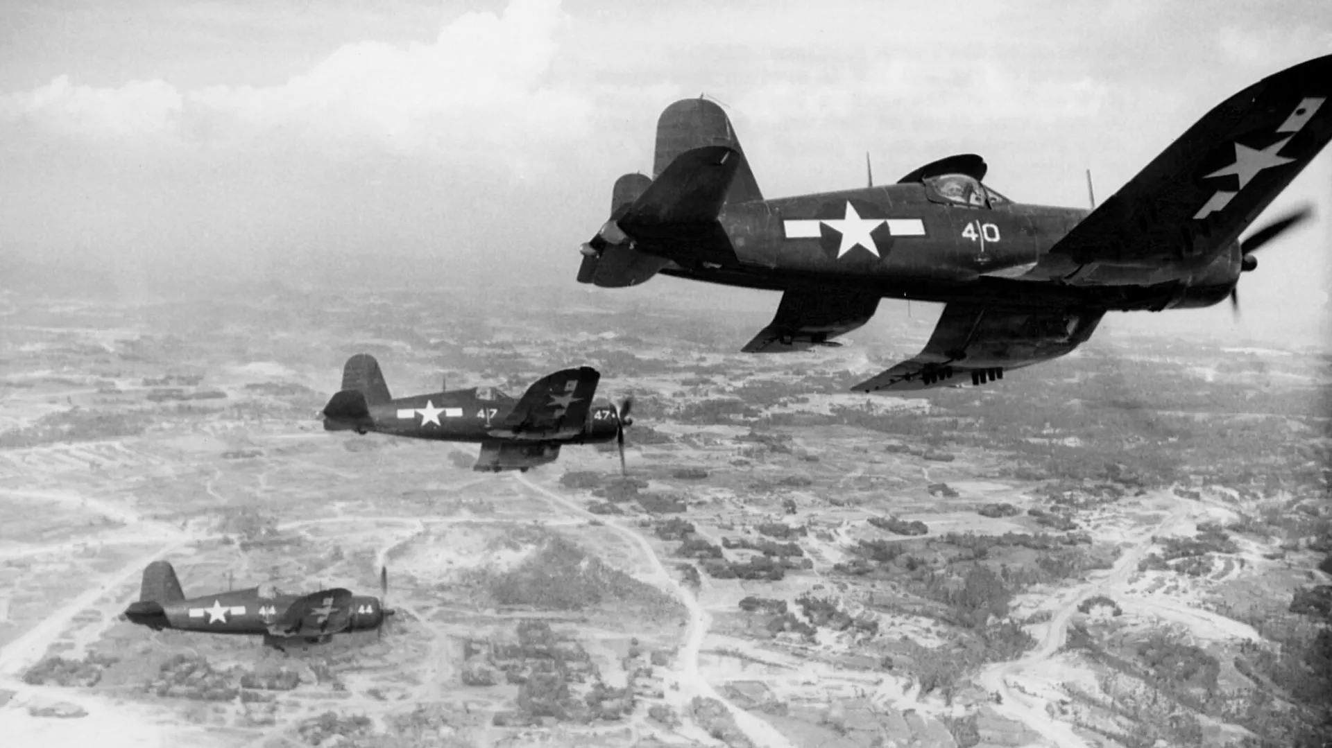 沖縄戦線南側の日本軍陣地に向けてミサイルを発射する米軍戦闘機(1945年6月) 沖縄戦線南側の日本軍陣地に向けてミサイルを発射する米軍戦闘機(1945年6月) - Sputnik 日本, 1920, 07.02.2023
