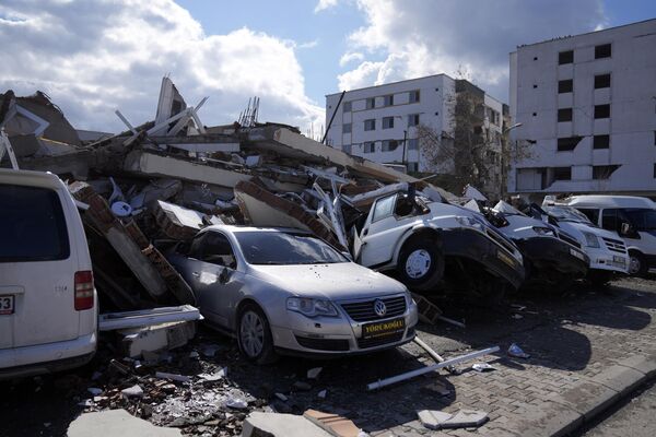 崩壊した建物、トルコのヌルダギ市 - Sputnik 日本