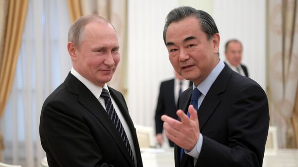 ロシアのプーチン大統領と中国の王毅外交トップ - Sputnik 日本