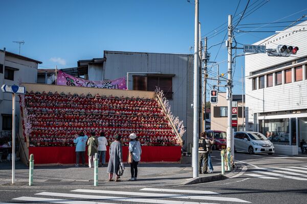 「かつうらビッグひな祭り」で、通りに飾られたひな壇（千葉県勝浦市、28日） - Sputnik 日本
