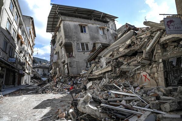 地震で倒壊した建物 - Sputnik 日本