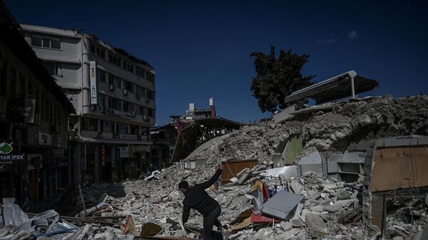 トルコ、地震による建物倒壊で300人超を逮捕 - Sputnik 日本