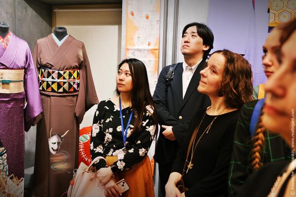 ФОТО к кадру о выставке кимоно - Sputnik 日本