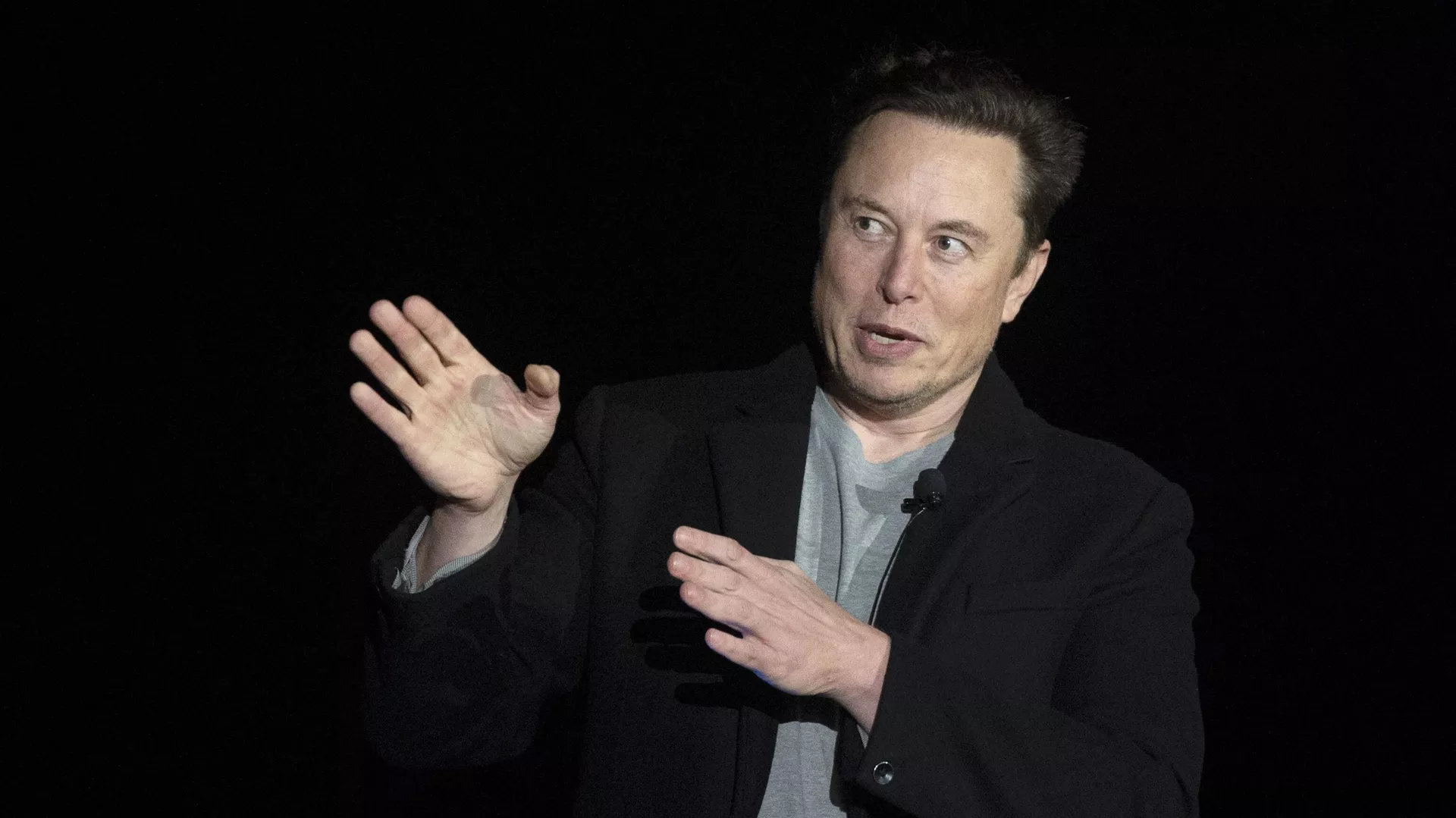 マスク氏がツイッターの新たなCEOを発表、任命の目的とは