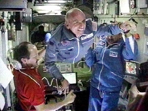 ユーリー・ウサチョフ（1957-）ロシアの宇宙飛行士。1996年2月21日から9月2日まで宇宙ステーション「ミール」に滞在中、1回の滞在では史上最多となる6回の宇宙遊泳を行った。また2000年には、国際宇宙ステーション建設プロジェクトにも参加した - Sputnik 日本