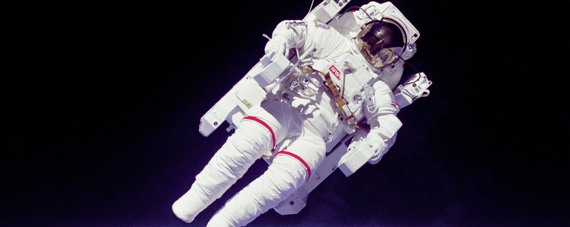 ブルース・マッカンドレス2世（1937-2017）
米海軍の飛行士・NASAの宇宙飛行士。1984年、人類初の命綱なしの宇宙遊泳を行った - Sputnik 日本, 1920, 12.04.2023