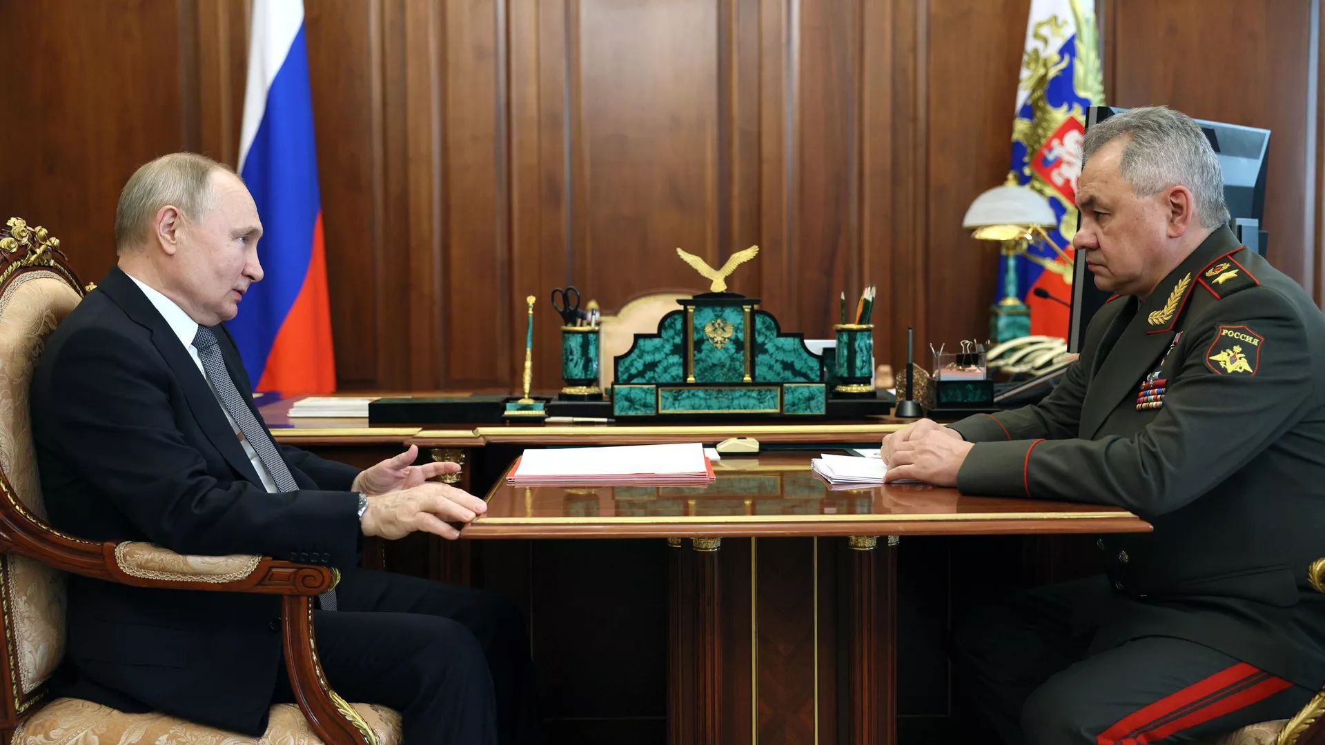 プーチン大統領と露ショイグ国防相