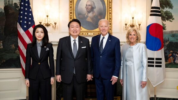 バイデン、尹両大統領と夫人ら - Sputnik 日本