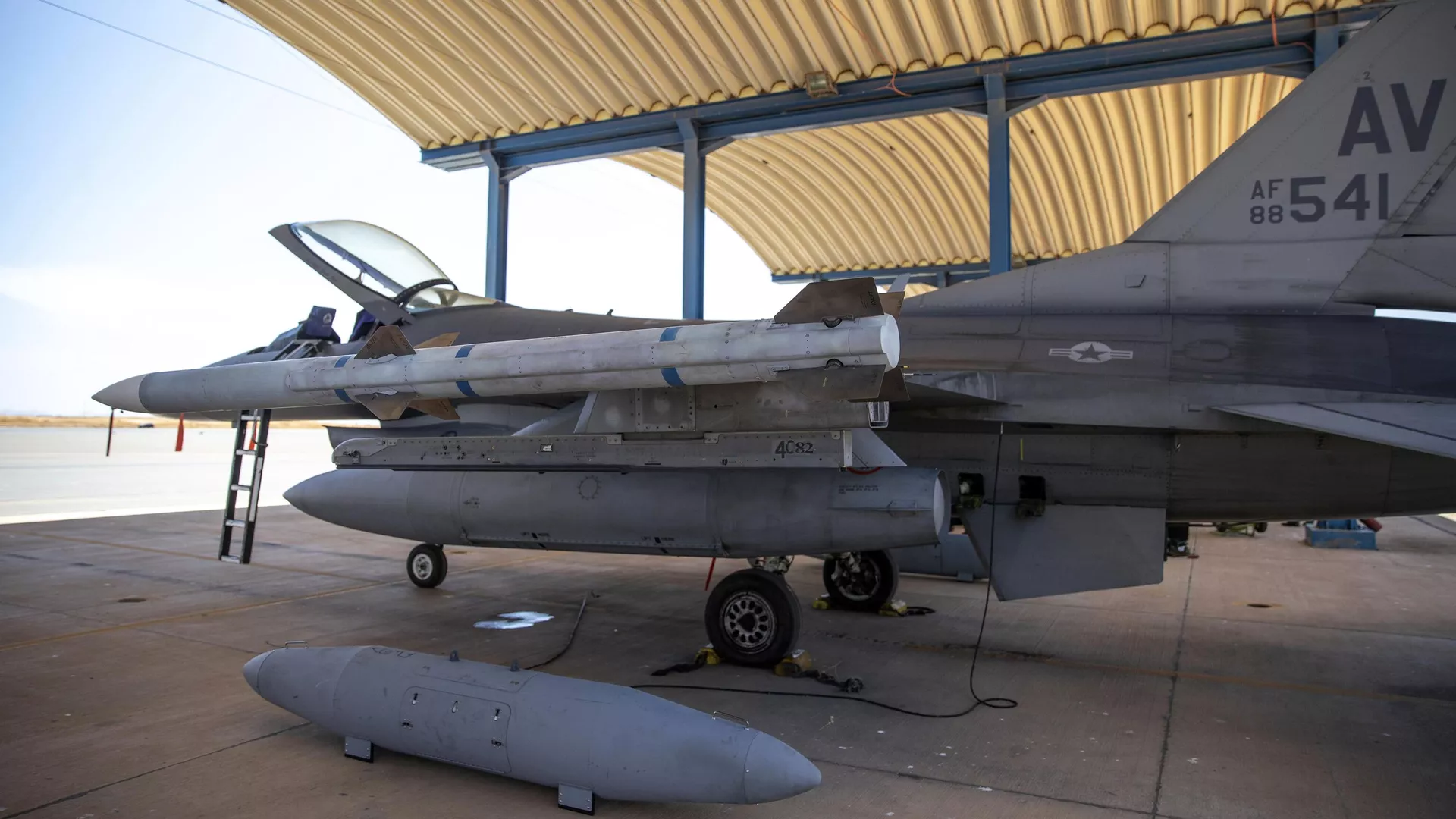 F-16