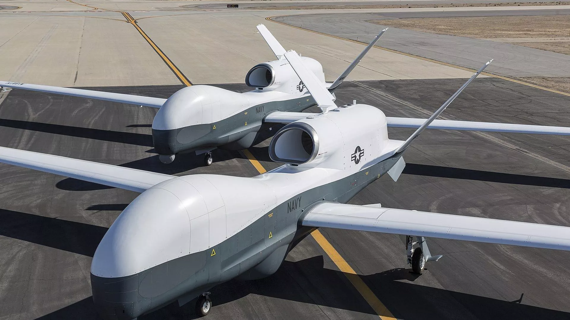 Беспилотники MQ-4C Triton