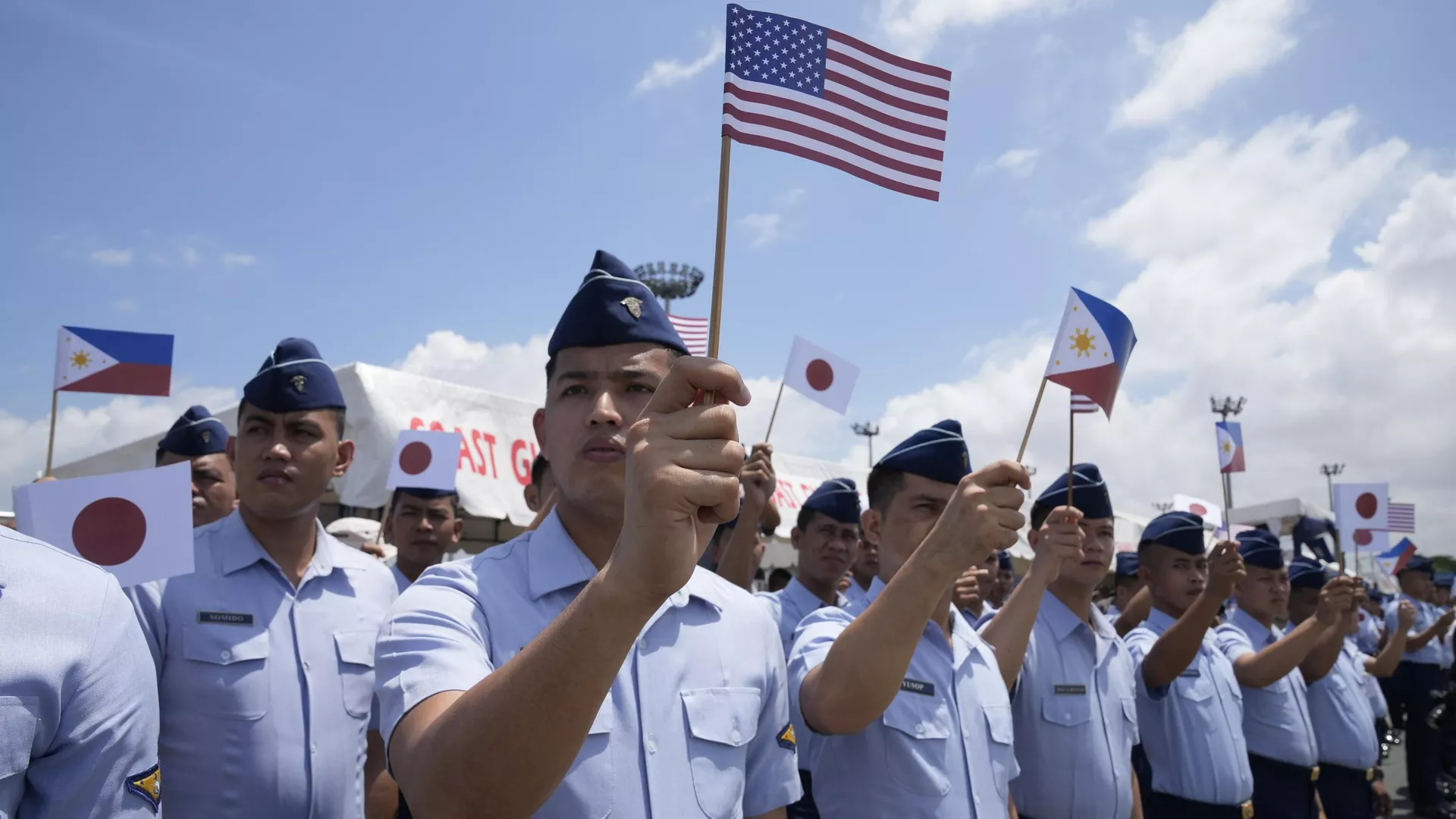 日米比の海上警備の合同演習
