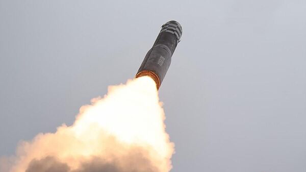 北朝鮮　日本海に向けて弾道ミサイルらしきものを発射　 - Sputnik 日本