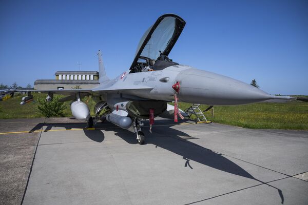 デンマーク空軍のF16戦闘機 - Sputnik 日本