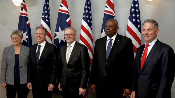 右からマールズ豪国防相、オースティン米国防長官、アルバニージー豪首相、ブリンケン米国務長官、ウォン豪外相 - Sputnik 日本