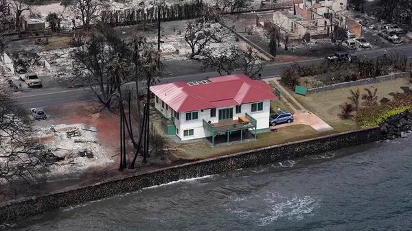 山火事で壊滅状態のハワイ・マウイ島　無傷の一軒家に注目集まる - Sputnik 日本