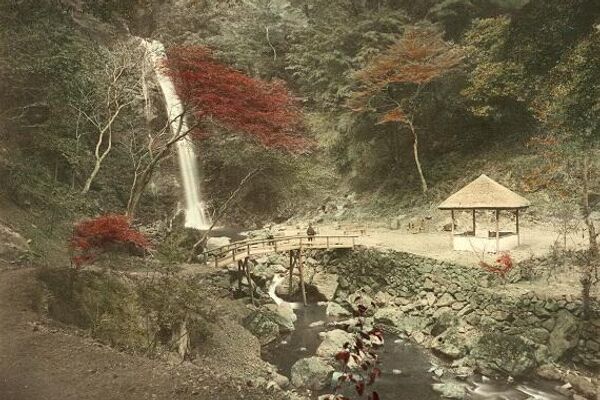 Водопад Мино (箕面大滝) близ Кобэ. Автор неизвестен. - Sputnik 日本