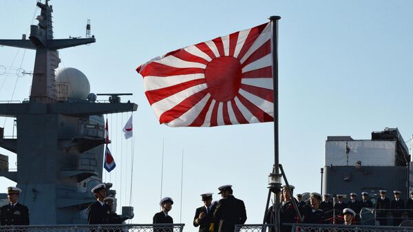 海上自衛隊旗と隊員ら - Sputnik 日本