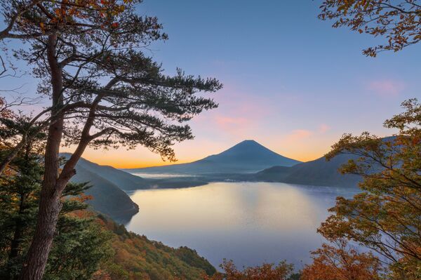 本栖湖　富士山 - Sputnik 日本