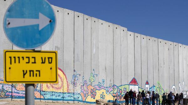 今回ハマスに破られることになったイスラエル側の壁 - Sputnik 日本