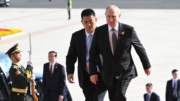 プーチン大統領、「一帯一路フォーラム」の会場に到着 - Sputnik 日本