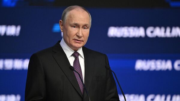 投資フォーラム「ロシア は呼んでいる！」に参加したプーチン大統領 - Sputnik 日本