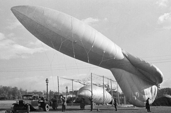 レニングラード市上空に浮かぶエアロスタット（1941年10月撮影） - Sputnik 日本