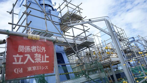 Насосы для перекачки морской воды, часть объекта по сбросу очищенной радиоактивной воды в море с АЭС  Фукусима Дайити - Sputnik 日本