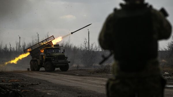ウクライナ軍の拠点を叩くロシア軍 - Sputnik 日本