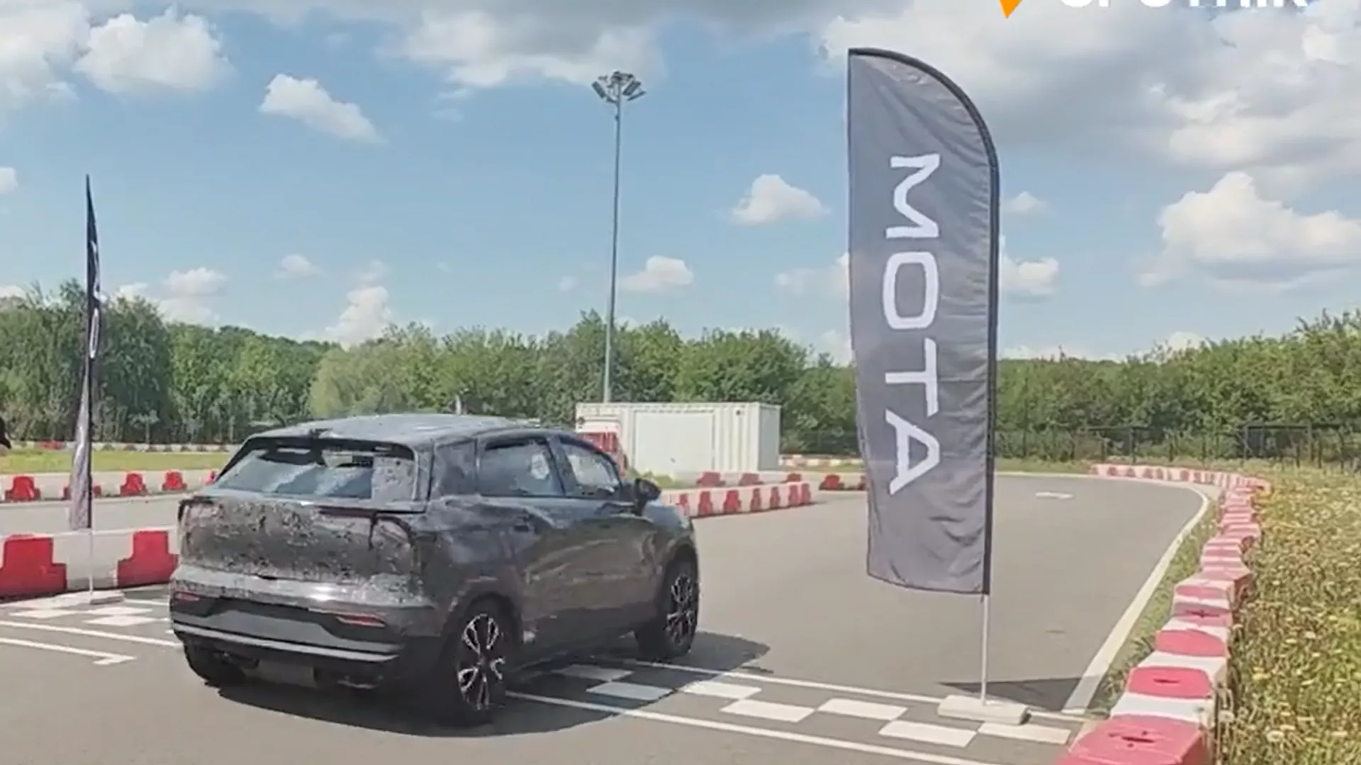 初のロシア国産EV車「アトム」の試運転動画が公開