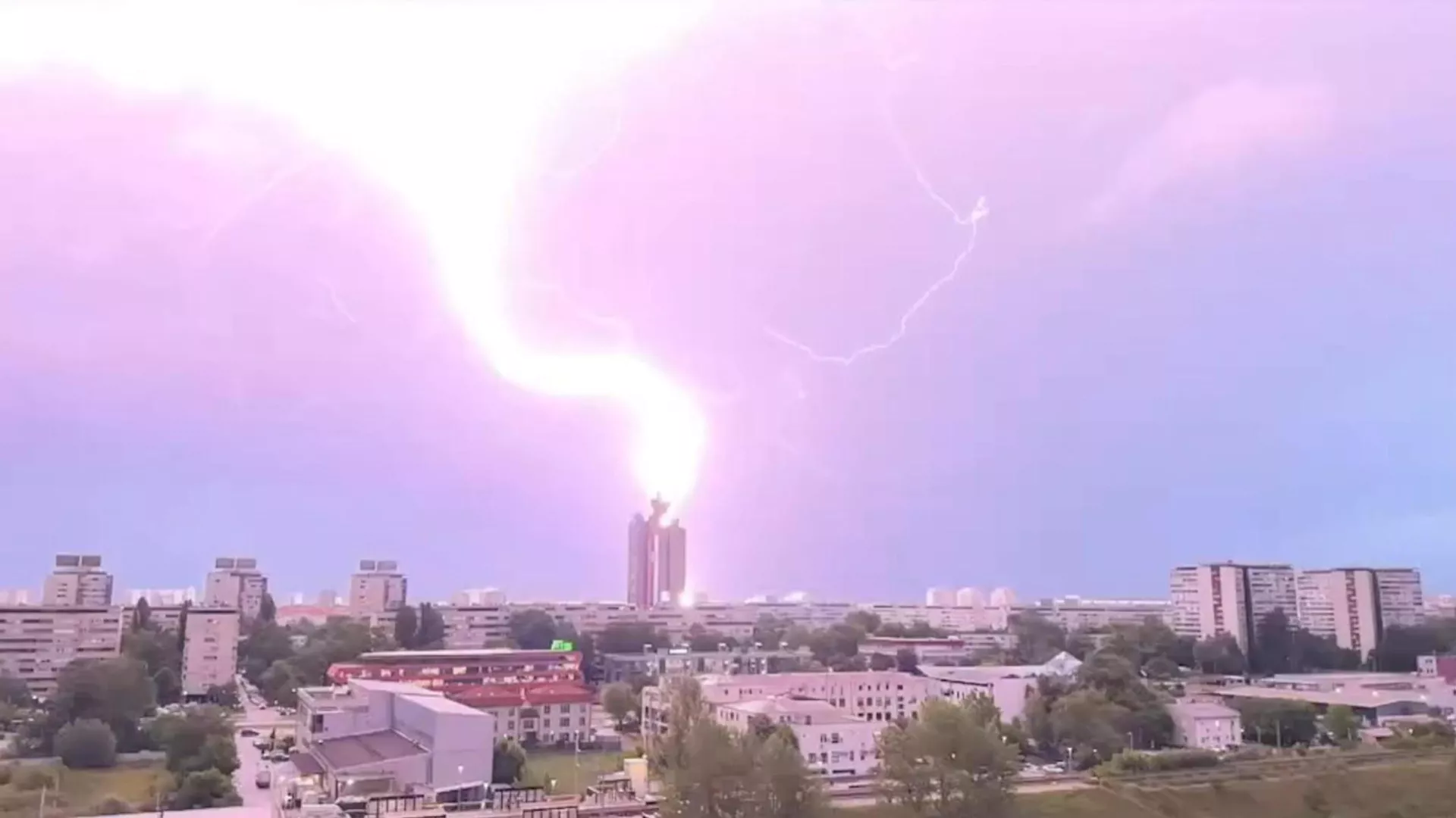 落雷の瞬間