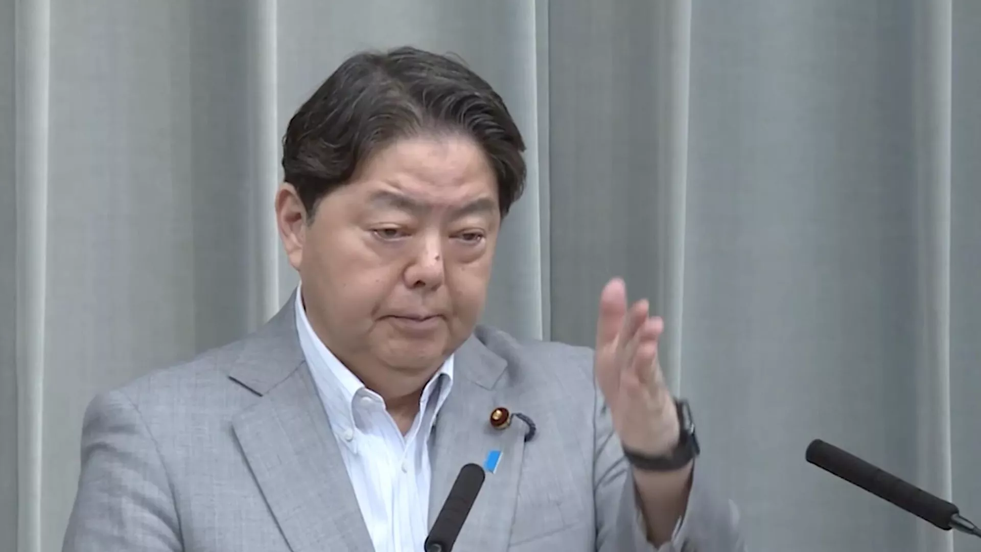 林官房長官
