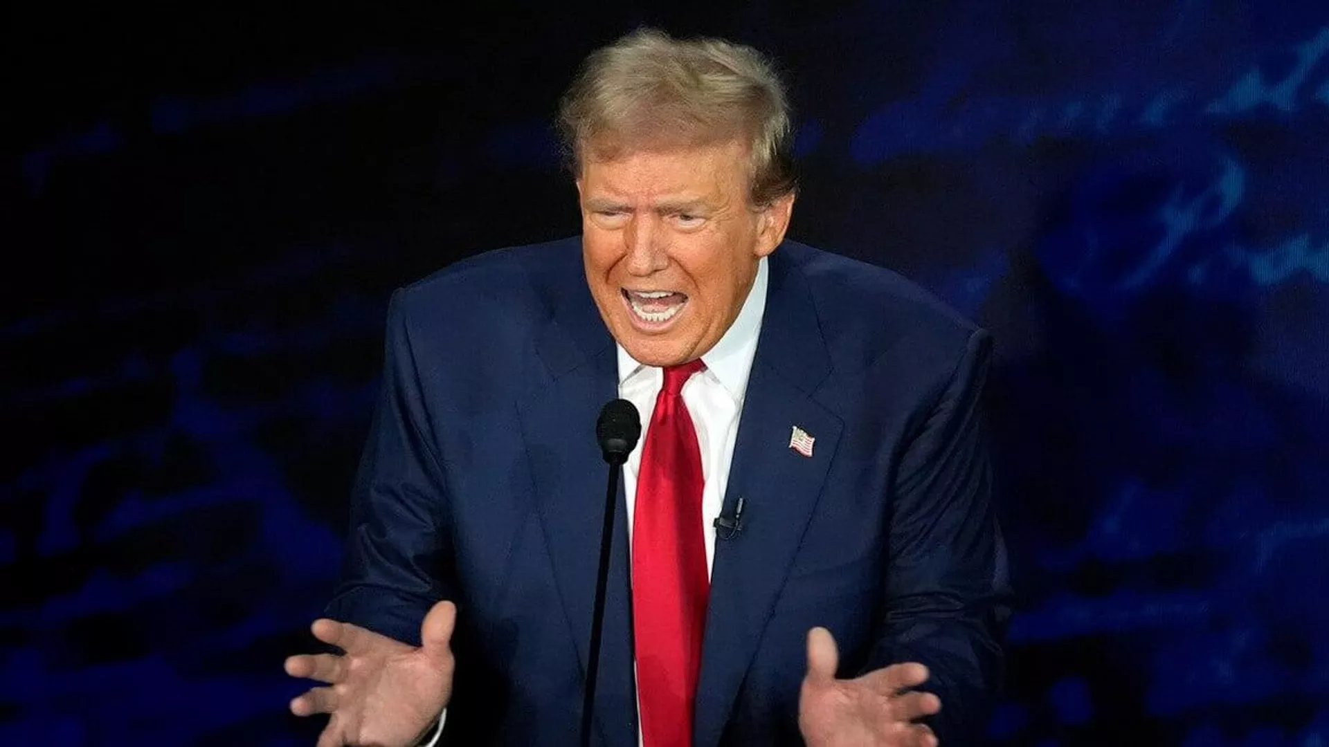 ロシアはヒトラーやナポレオンを倒した国、勝ちにこだわるな＝トランプ氏