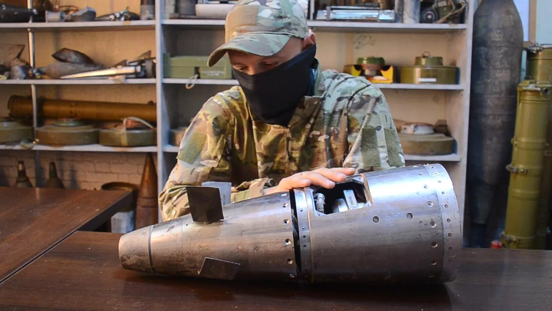 ロシア　米ロケット砲「ハイマース」の解明作業を開始