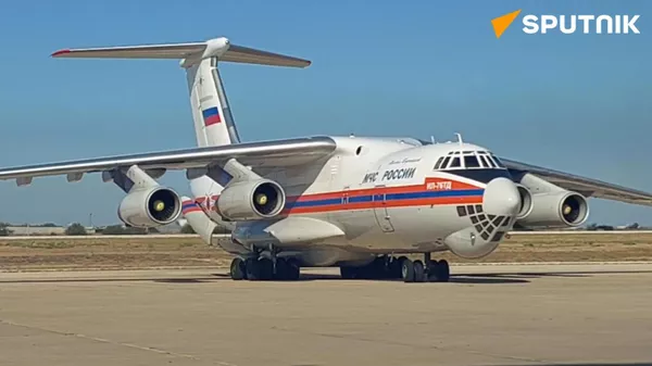 レバノンの空港に到着した露輸送機 - Sputnik 日本