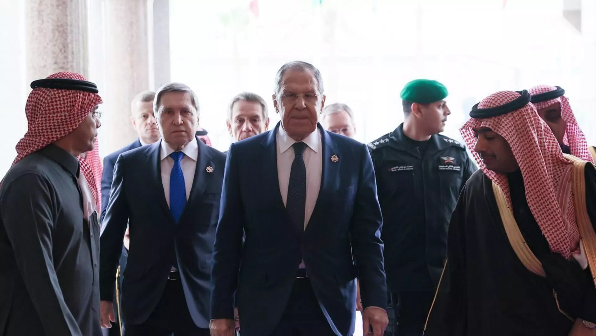 Российская делегация прибыла на место проведения переговоров с представителями администрации США в Эр-Рияде Российская делегация прибыла на место проведения переговоров с представителями администрации США в Эр-Рияде - Sputnik 日本, 1920, 18.02.2025