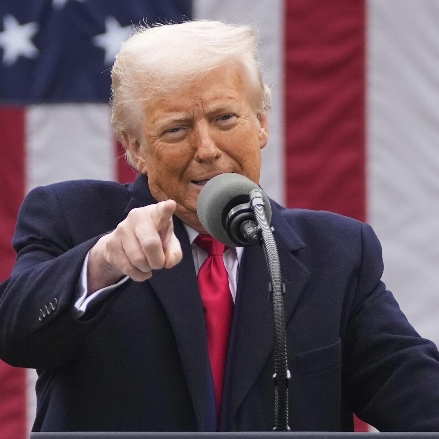 トランプ大統領、外国映画に100%の関税を課すよう指示 - 2025年5