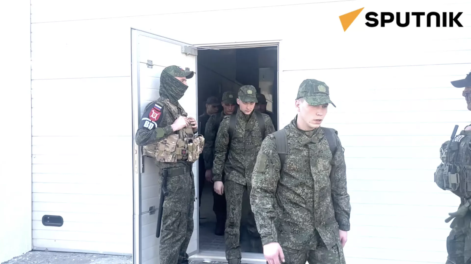 捕虜交換でロシア兵246人が帰還 捕虜交換でロシア兵246人が帰還 - Sputnik 日本, 1920, 20.04.2025