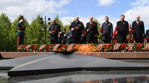 Церемония возложения цветов к Могиле Неизвестного солдата - Sputnik 日本