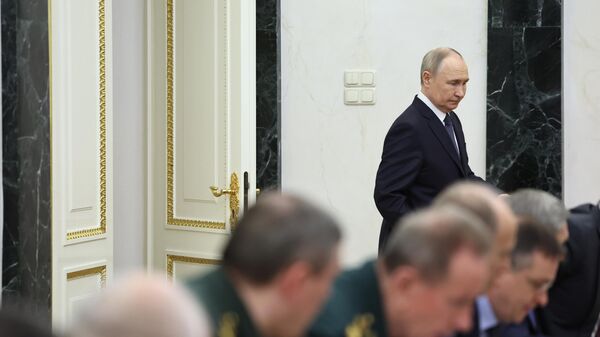 Президент РФ В. Путин провел совещание по подготовке переговоров с Украиной - Sputnik 日本